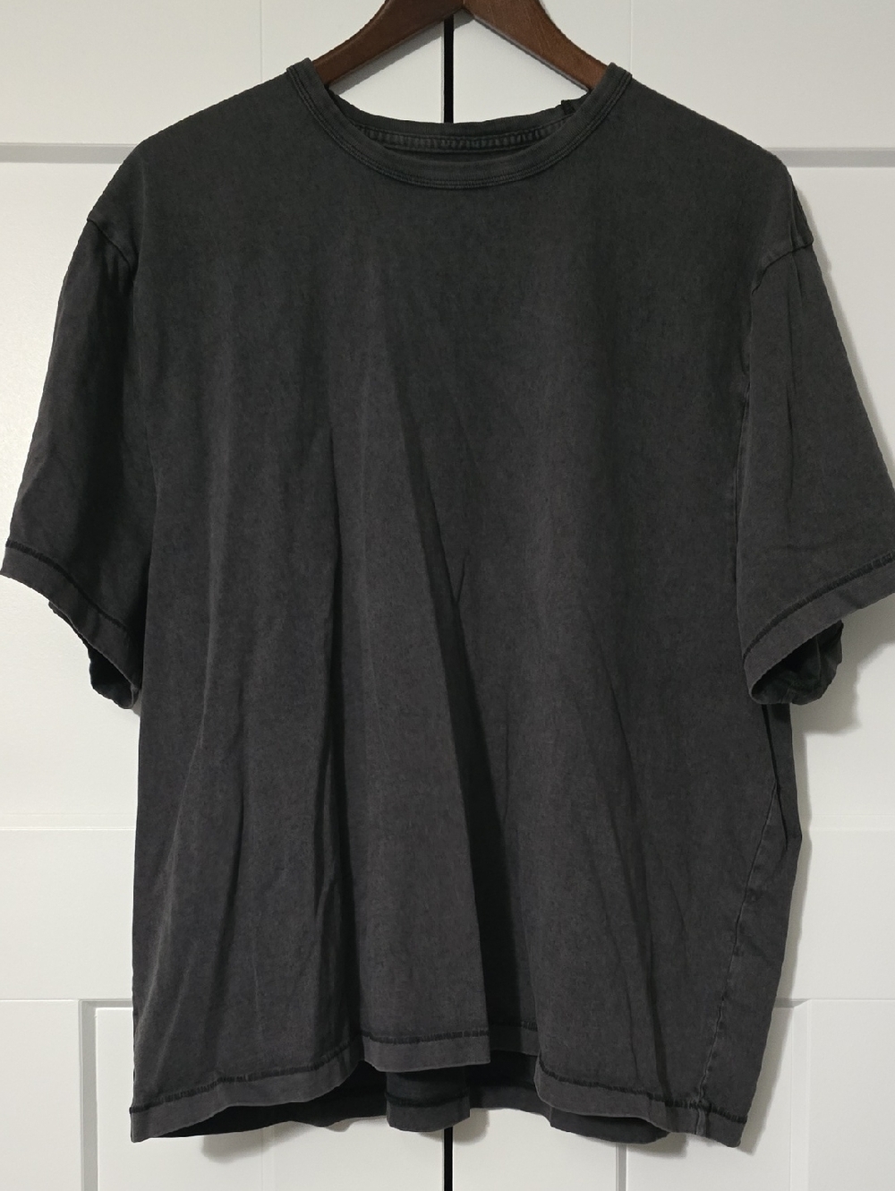 Abercrombie & Fitch Men's Shrunken Washed Dark Charcoal Crewneck Tee